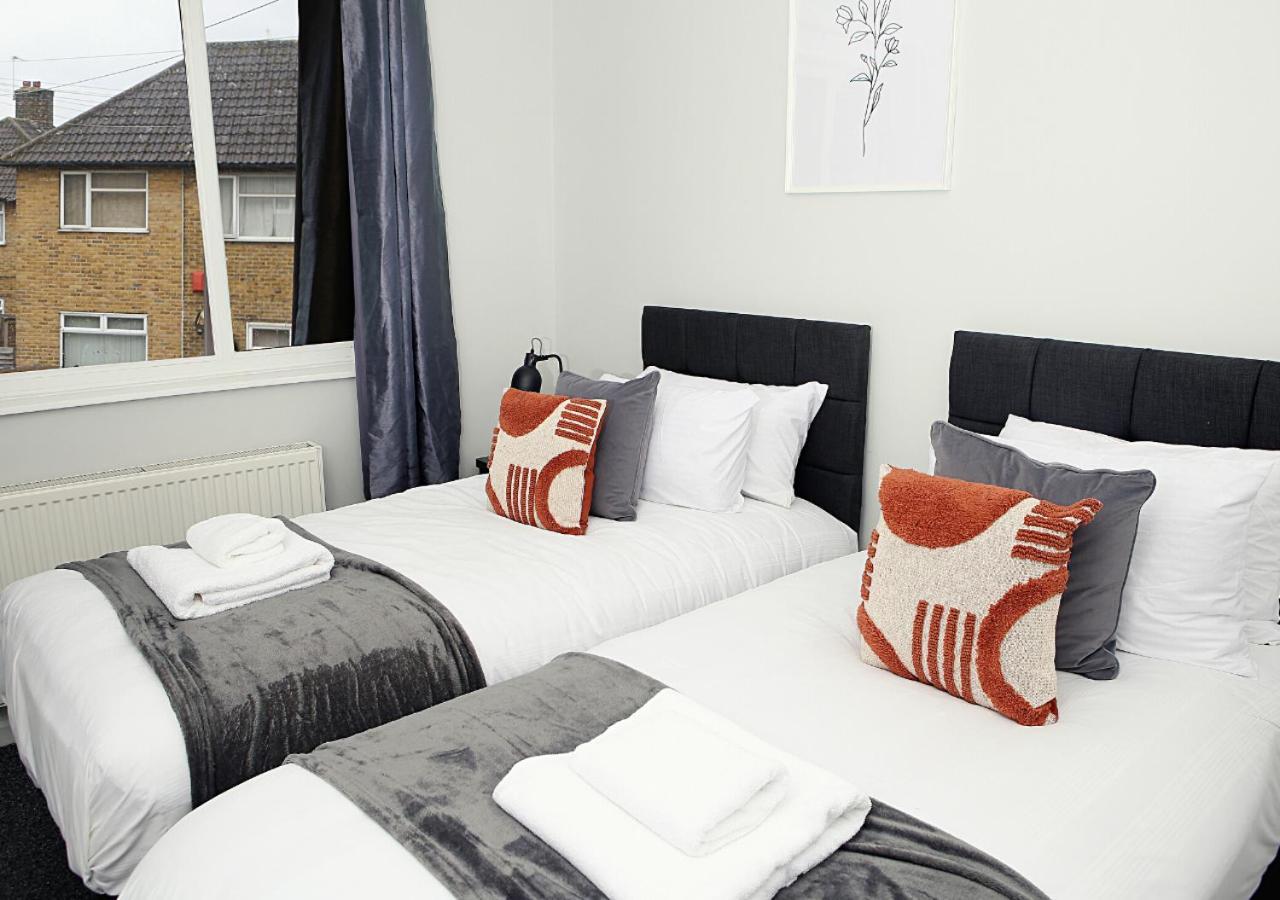 3-Bed House With Parking Near London O2 Leilighet Eksteriør bilde