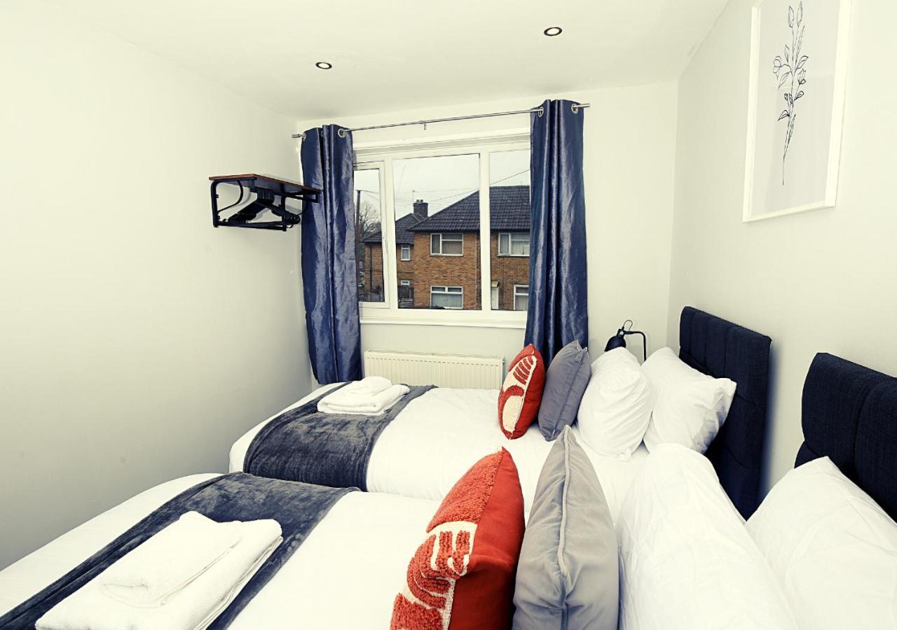3-Bed House With Parking Near London O2 Leilighet Eksteriør bilde