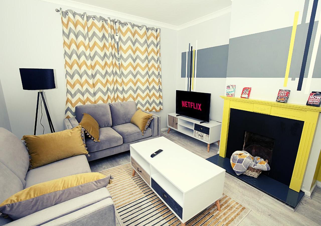 3-Bed House With Parking Near London O2 Leilighet Eksteriør bilde